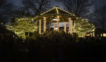Brunswick, ME Christmas Tree Lighting Ceremony